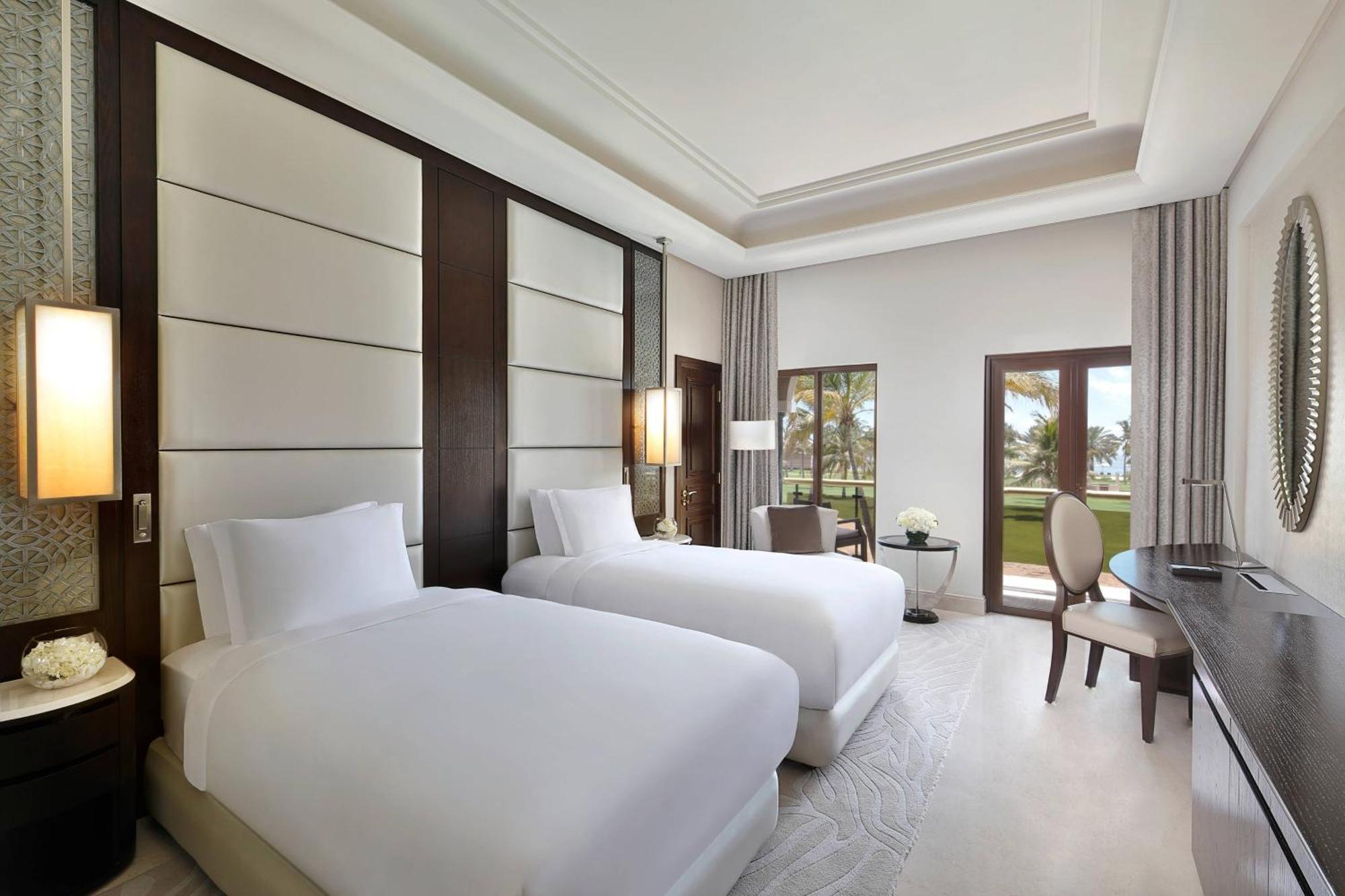 Al Bustan Palace, A Ritz-carlton 5*